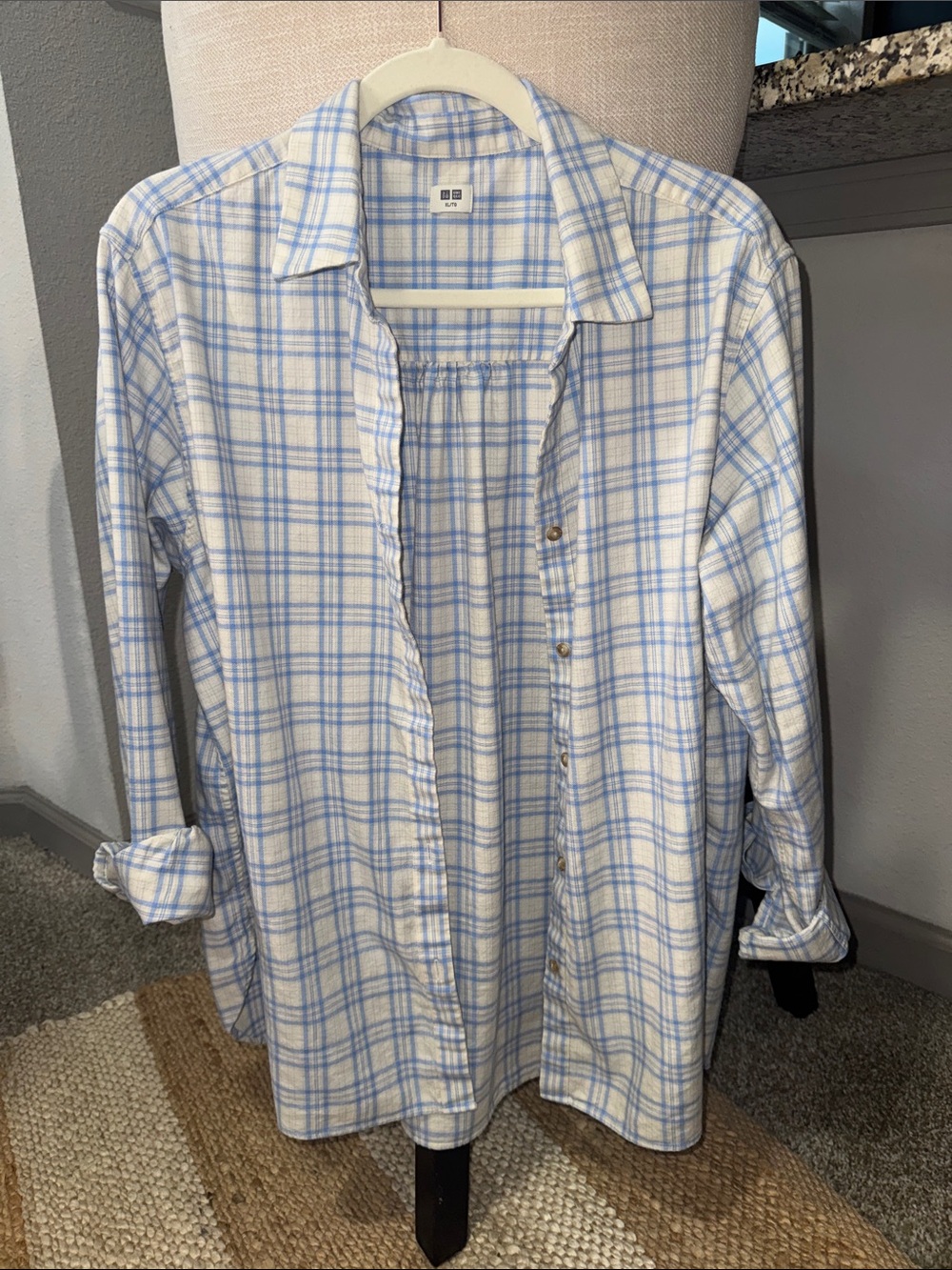 NWOT - Uniqlo Light Blue and White Plaid Shirt 💙